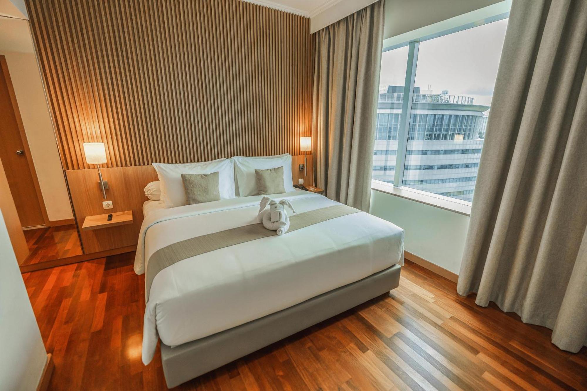 Hotel Kimaya Slipi Jakarta By Harris Exterior photo